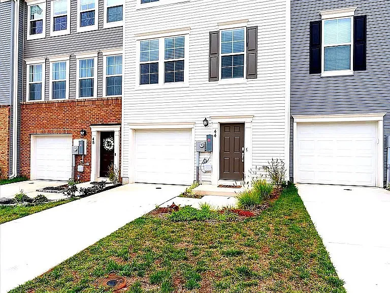 44 Stembogan Ct — Photo 2