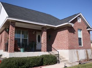 836 Crest Circle Dr, San Marcos, TX 78666