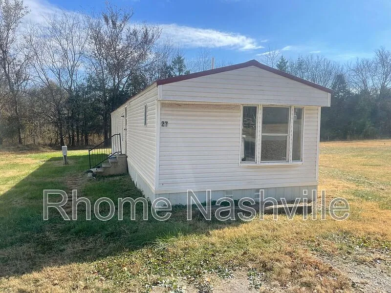 3 bed, 2.0 bath, 1280 sqft, $1,200 — Photo 1