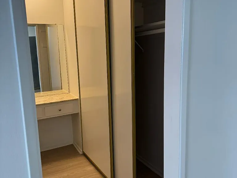 Unit Photo