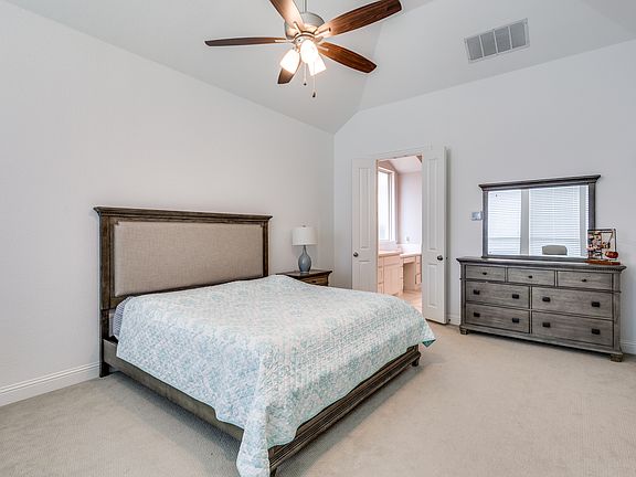 4th image of 8129 Richmond