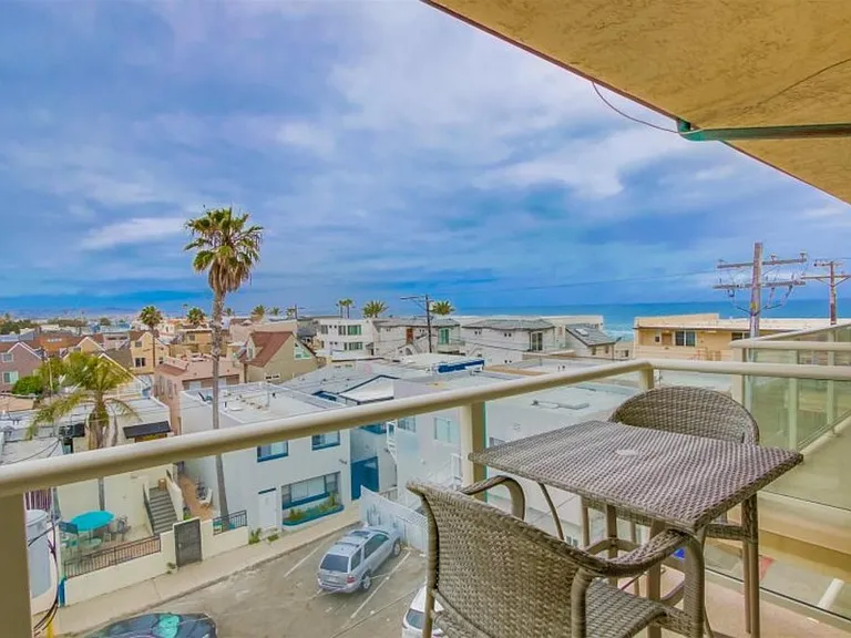 725 Redondo Ct — Photo 3