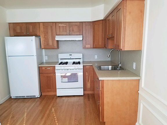 3rd image of 419 Ramsell St