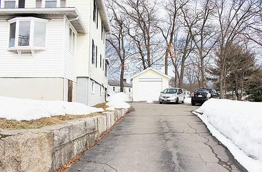 5th image of 440 W Squantum St