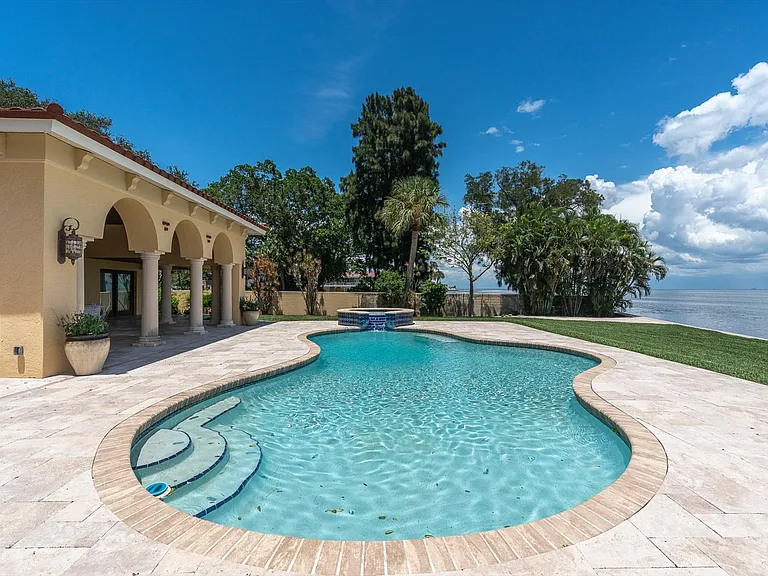 5810 Bahama Shores Dr S — Photo 45