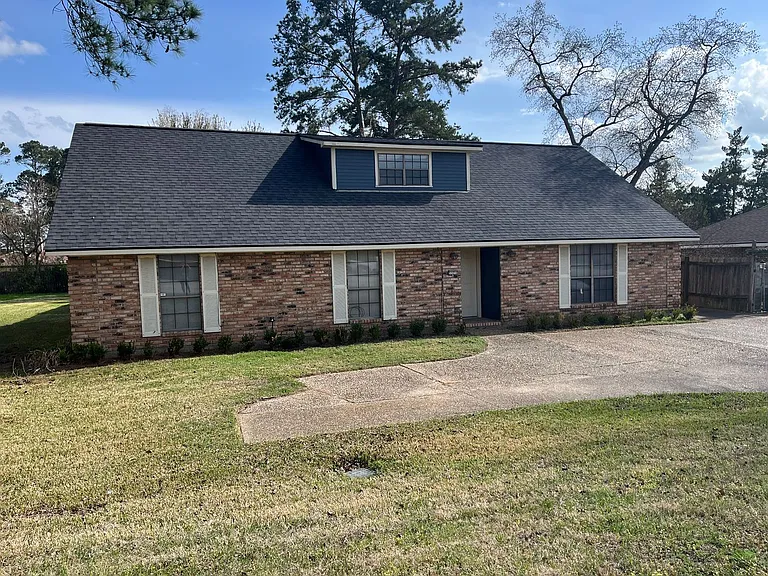 3321 Colquitt Rd — Photo 1