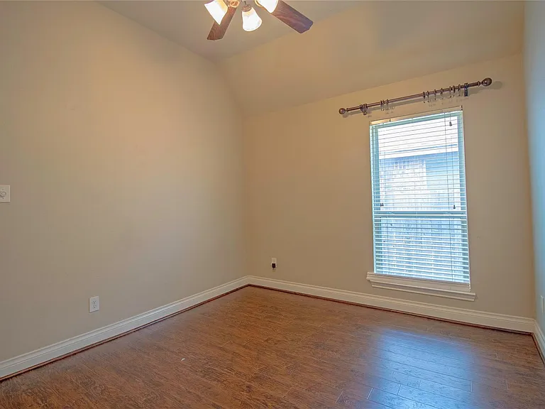 2019 Sunset Springs Dr — Photo 11