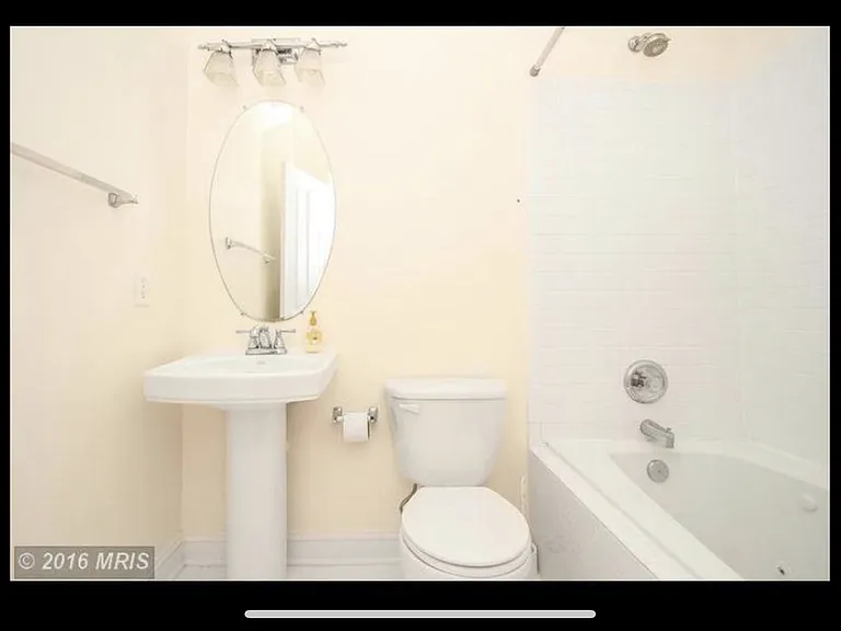 2611 E Fairmount Ave — Photo 19