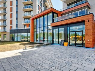 2 David Eyer Rd #926, Richmond Hill, ON L4S 0N6