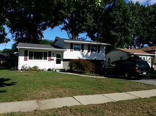 461 S Yarrow St, Oregon, OH 43616