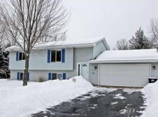 5635 Foxboro Ln, Wyoming, MN 55092