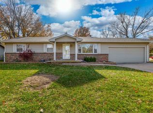 1001 E Cottonwood Rd, Derby, KS 67037