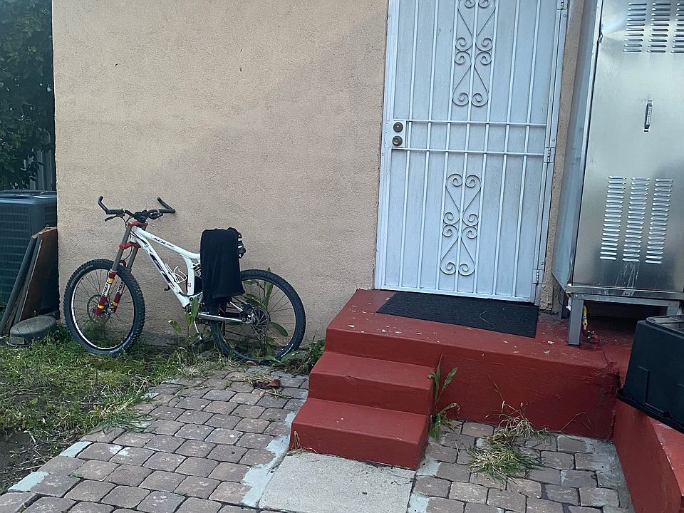 1st image of 447 W 18th St #2