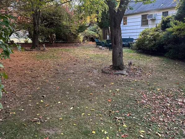 24 Bauer Place, Westport, CT 06880