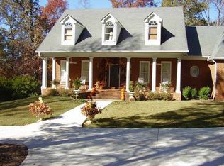 8 River Ln, Covington, GA 30016