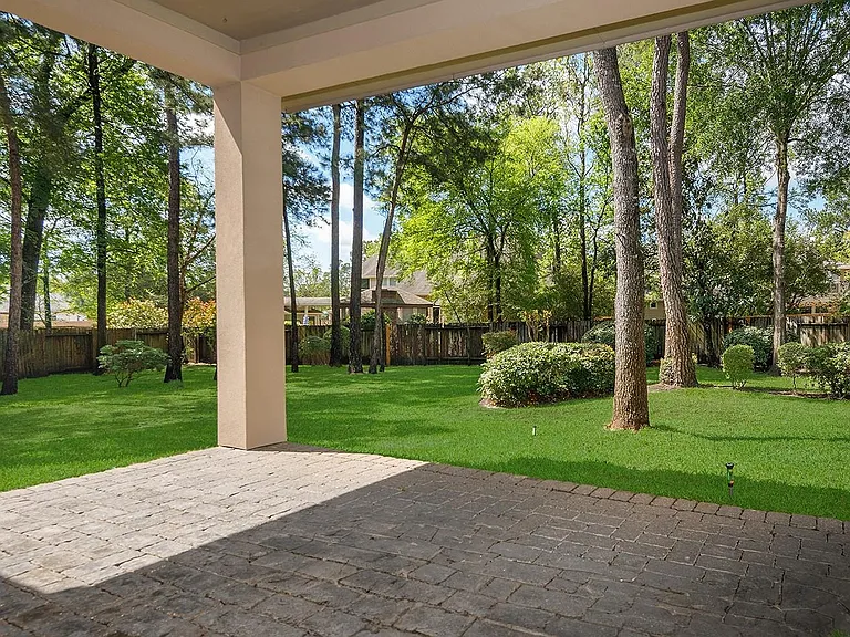 11 N Lansdowne Cir — Photo 35