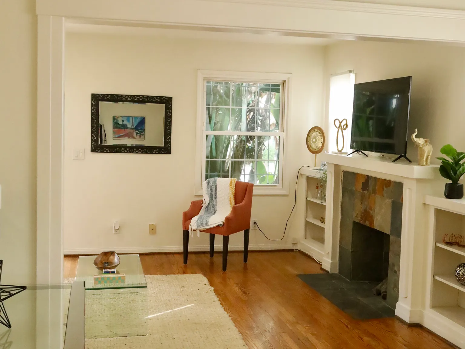 2 bed, 1400 sqft, $5,500 — Photo 3