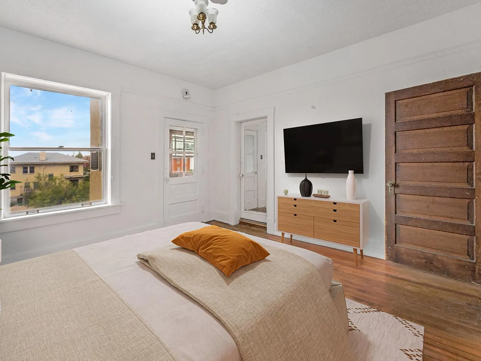 The Fairfax - 800 Prospect Street — Photo 2