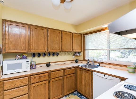 3rd image of 11110 SW Summer Lake Dr