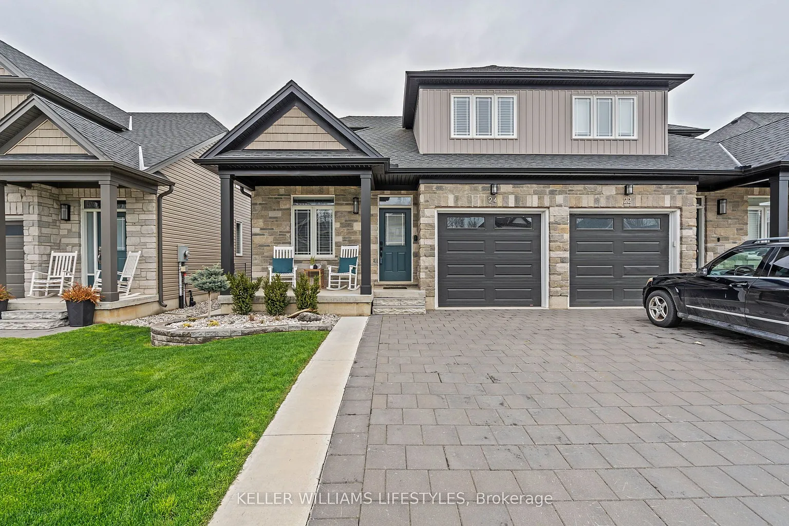 24 Compass Trl photo 1