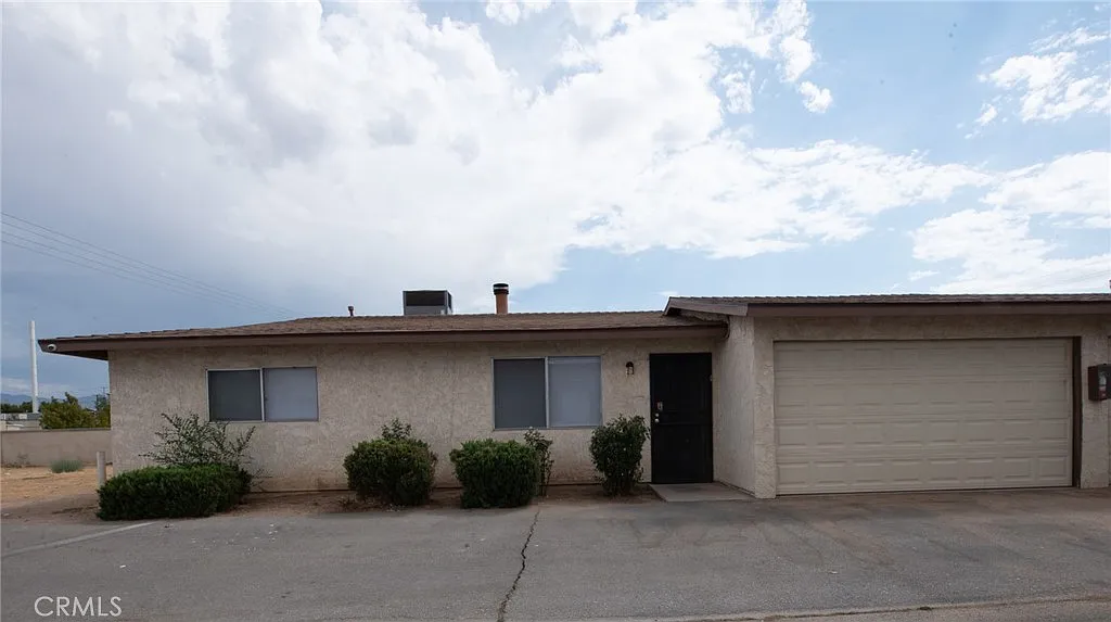 2 bed, 990 sqft, $1,700 — Photo 1
