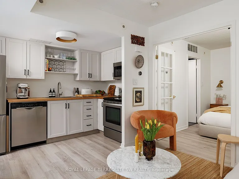 30 Western Battery Rd #315 — Photo 2
