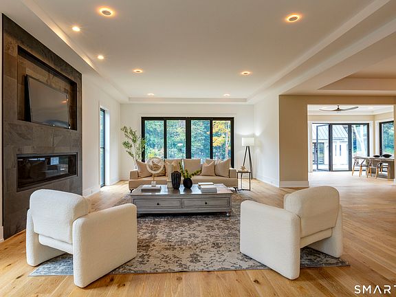 4th image of 729 Smith Ridge Road