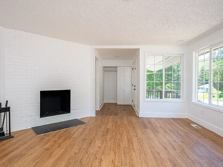 1115 NE 63rd St — Photo 48
