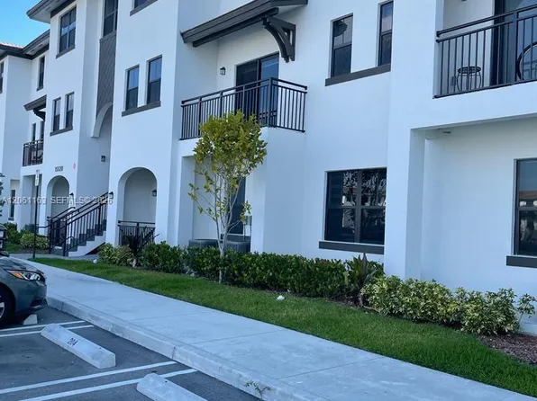 15520 SW 136th St #210, Miami, FL 33196