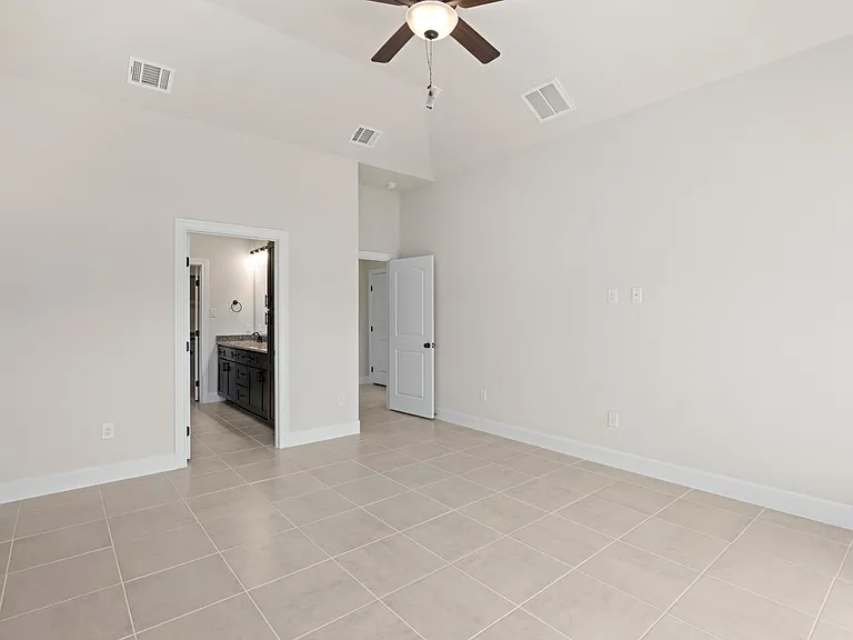 215 Park Cir — Photo 19