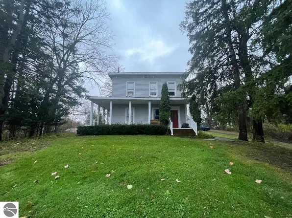 303 N Main St, Vassar, MI 48768