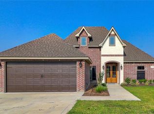 1525 N Wallace Pointe Dr, Lake Charles, LA 70611