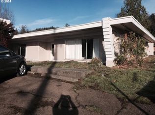 1270 W 13th St, Coquille, OR