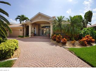 5721 Compass Ct, Cape Coral, FL 33914