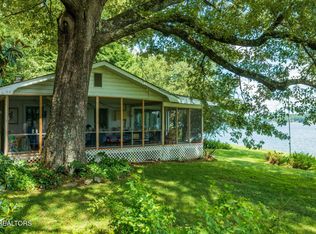 592 Eagle Point Dr, Rockwood, TN 37854