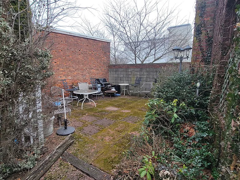 49 Warren St #C3 — Photo 32