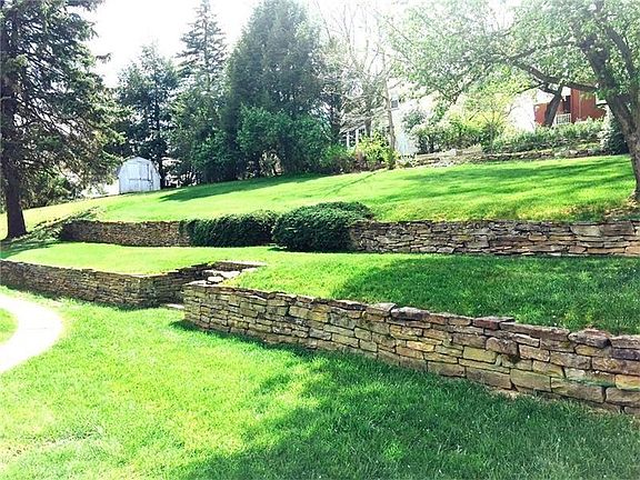 3rd image of 570 Brushton Ave