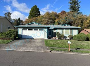 509 SE 15th St, Troutdale, OR 97060
