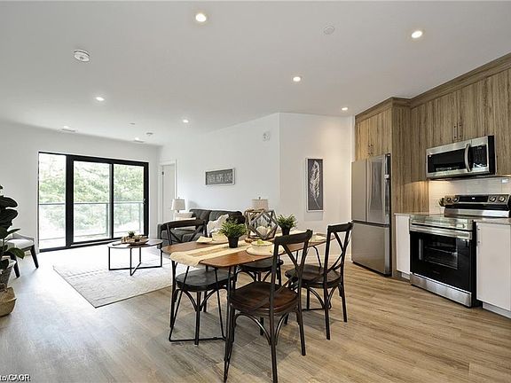 3rd image of 525 New Dundee Rd #409
