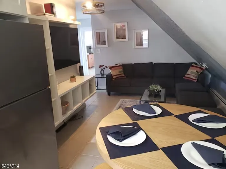 187 Milford Ave #3 — Photo 7