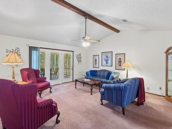 2nd image of 2101 Valley View Dr