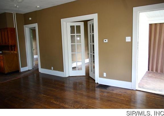 4th image of 237 S Central Ave