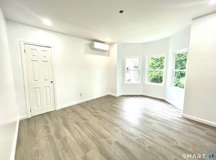 32 Lester St UNIT 2, Ansonia, CT 06401