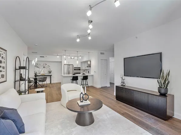 19601 E Country Club Dr 7108, Aventura, FL 33180