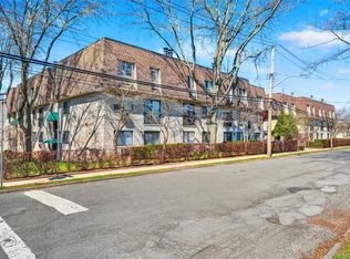 24 Carhart Avenue #211, White Plains, NY 10605