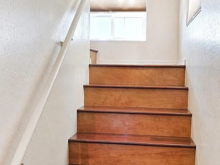 105 W Commerce Ct — Photo 5