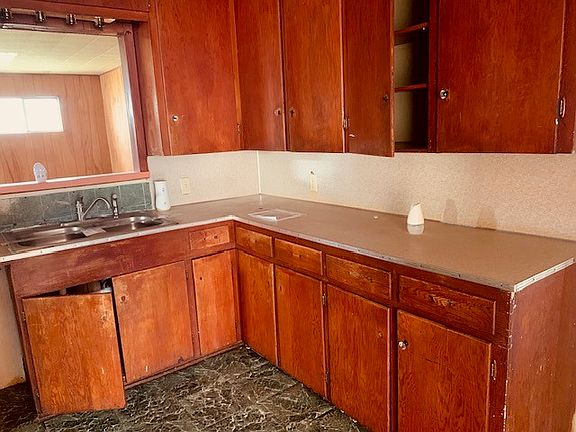 5th image of 503 Marie Place