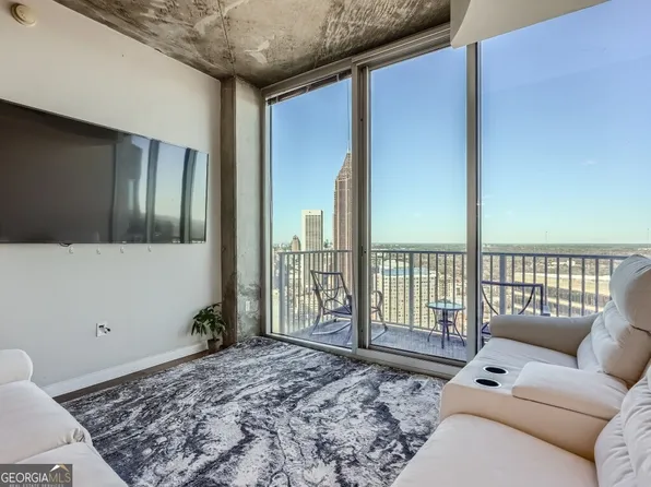 400 W Peachtree St NW Unit 3915, Atlanta, GA 30308