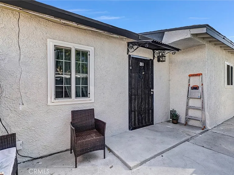 10515 S Firmona — Photo 1