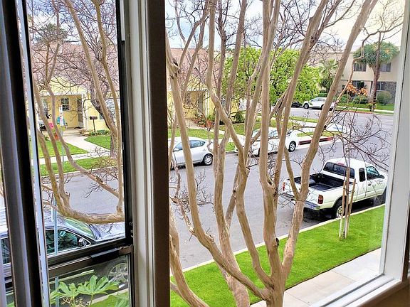 4th image of 605 N Florence St #8335000